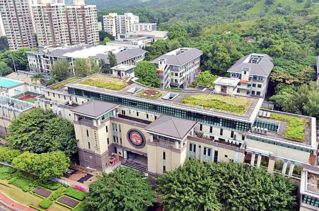 香港嶺南大學(xué)招收內(nèi)地高考生的分?jǐn)?shù)是多少？